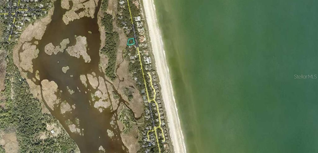 For Sale: $950,000 (0.52 acres)