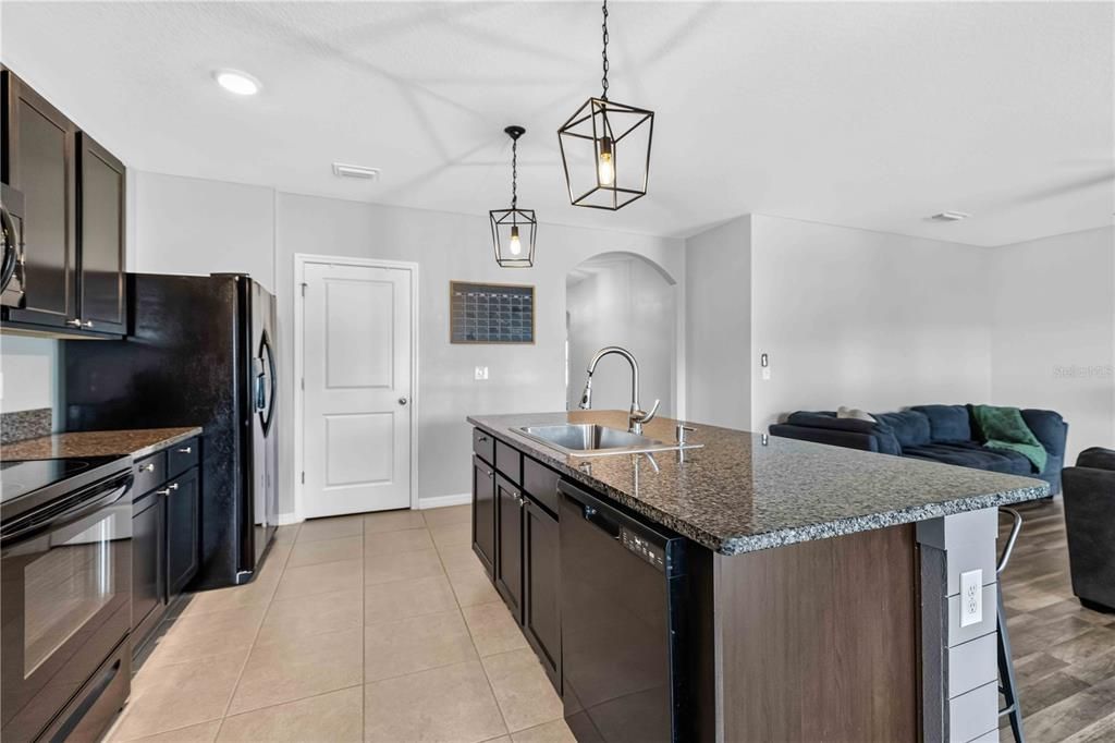 En Venta: $364,900 (3 camas, 2 baños, 1690 Pies cuadrados)
