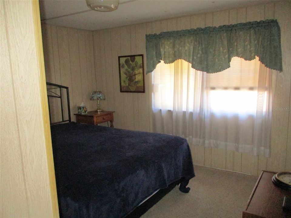 For Sale: $79,900 (2 beds, 1 baths, 1332 Square Feet)