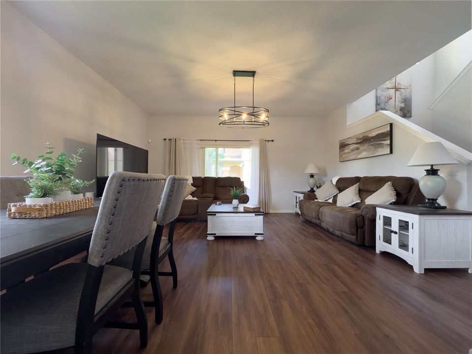 For Sale: $295,000 (4 beds, 3 baths, 1856 Square Feet)