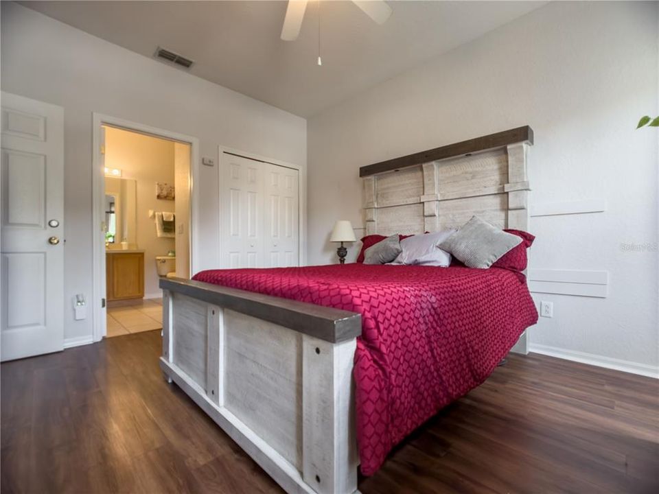 For Sale: $295,000 (4 beds, 3 baths, 1856 Square Feet)