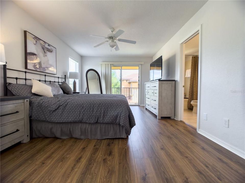 For Sale: $295,000 (4 beds, 3 baths, 1856 Square Feet)