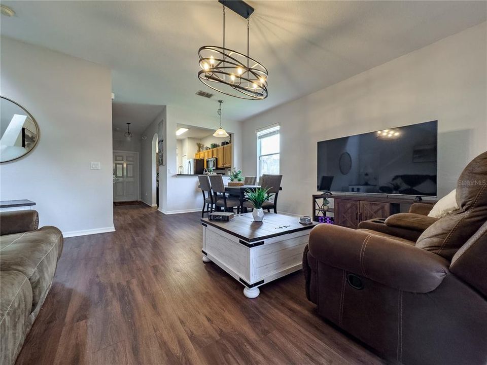 For Sale: $295,000 (4 beds, 3 baths, 1856 Square Feet)