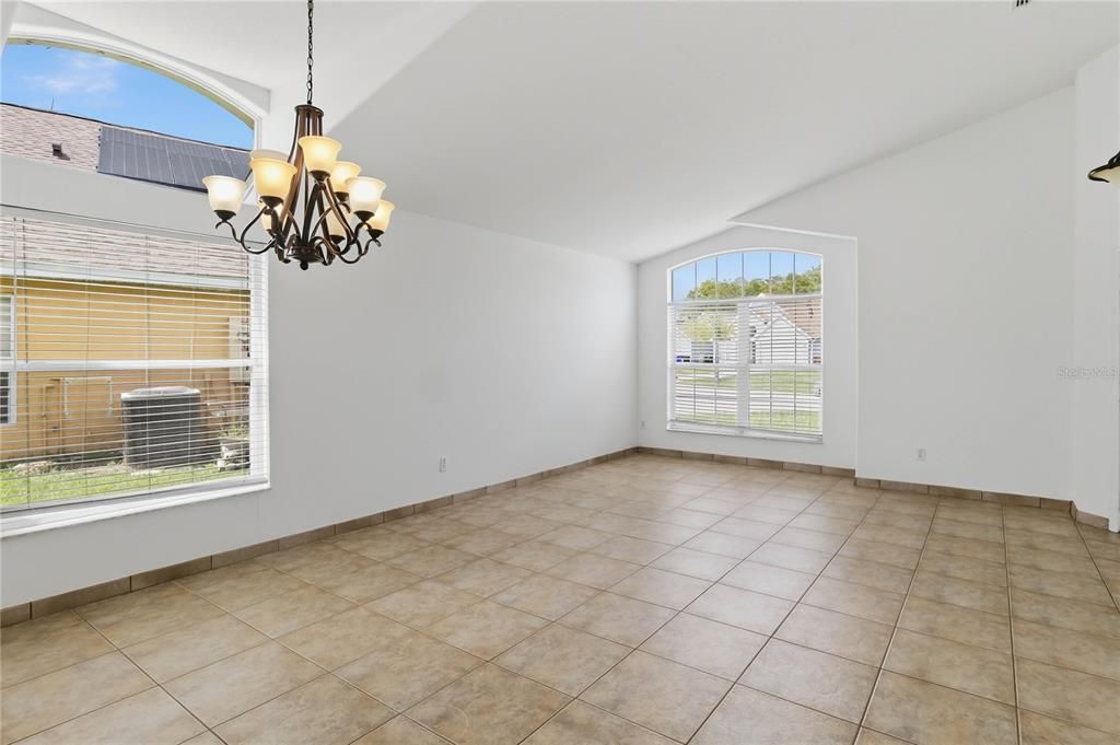 For Sale: $349,900 (4 beds, 2 baths, 1842 Square Feet)