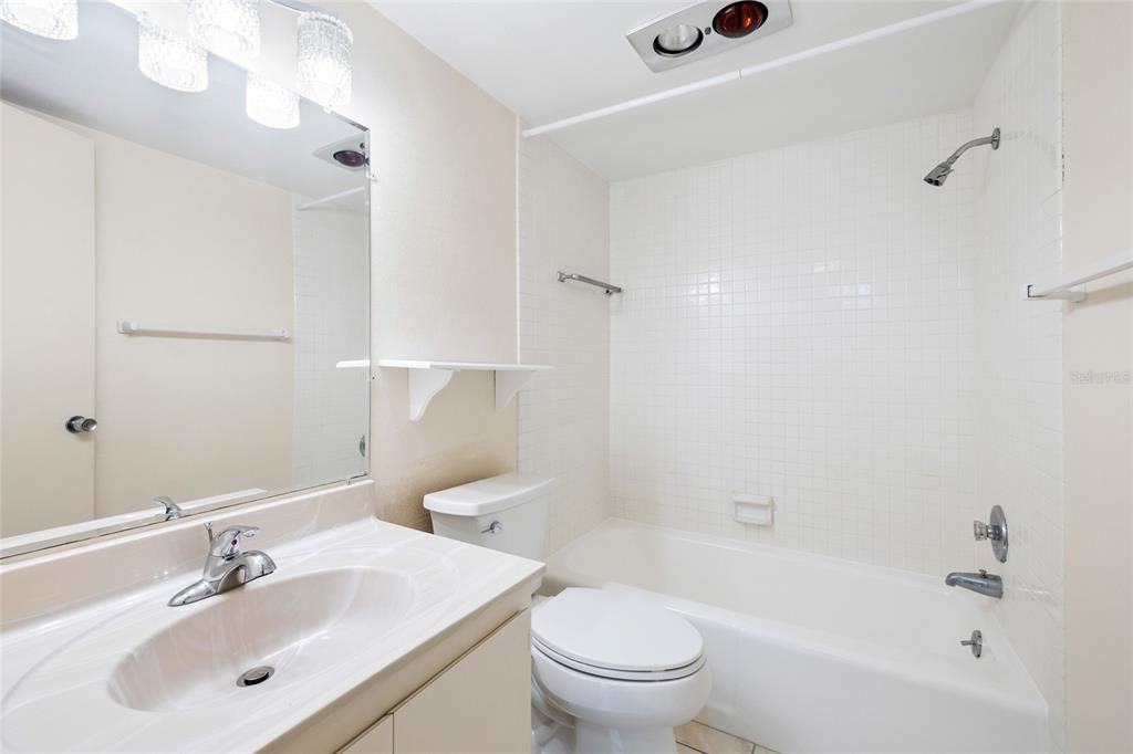 На продажу: $379,900 (2 спален, 2 ванн, 1730 Квадратных фут)