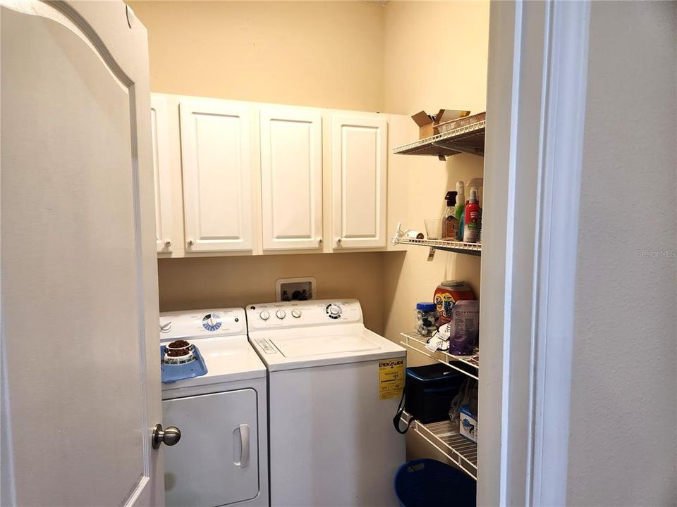 For Sale: $389,900 (4 beds, 3 baths, 2293 Square Feet)