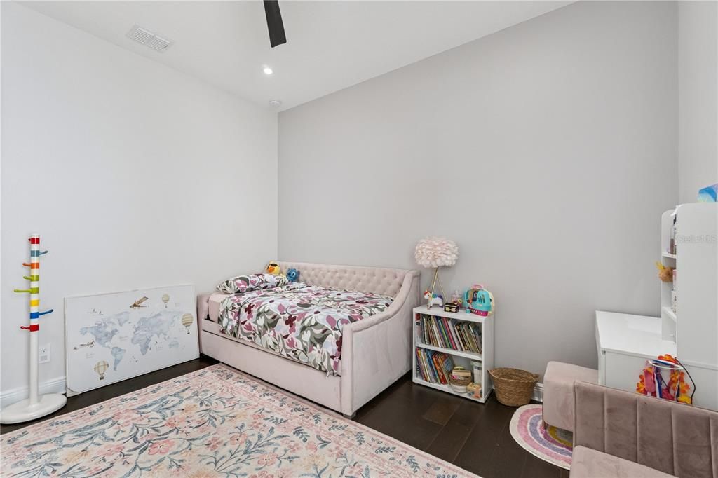 For Sale: $1,249,990 (5 beds, 5 baths, 3615 Square Feet)