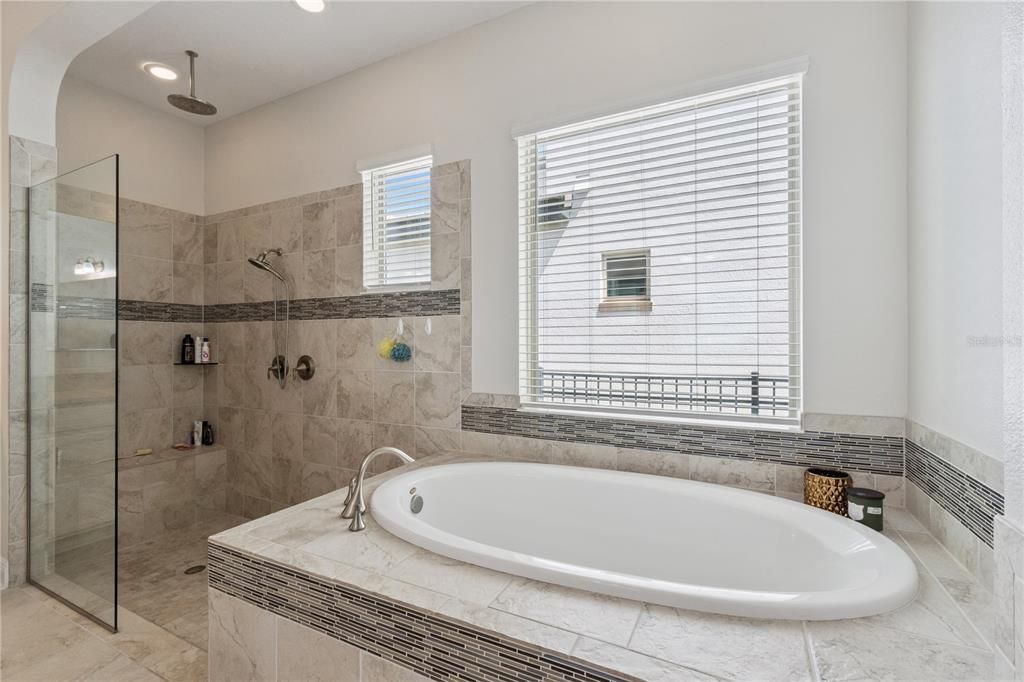 For Sale: $1,249,990 (5 beds, 5 baths, 3615 Square Feet)