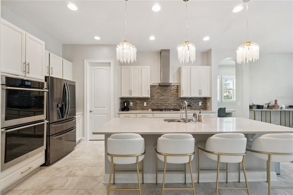 For Sale: $1,249,990 (5 beds, 5 baths, 3615 Square Feet)