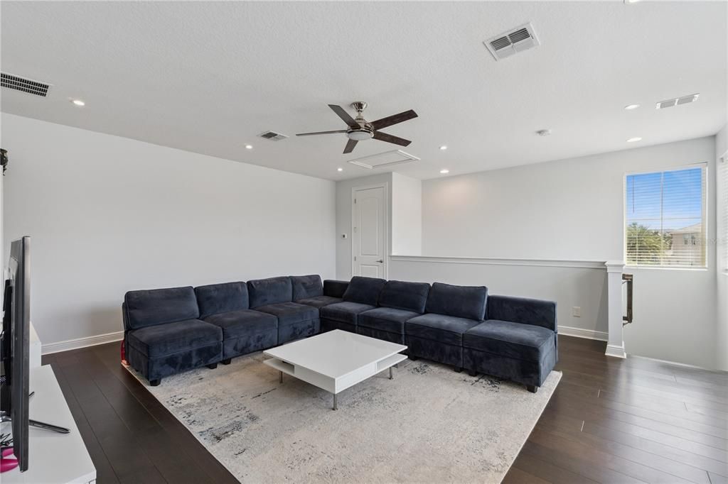 For Sale: $1,249,990 (5 beds, 5 baths, 3615 Square Feet)