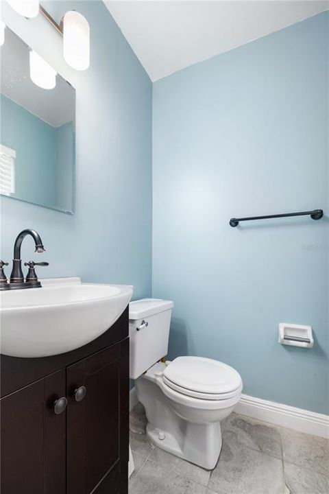 For Rent: $2,350 (2 beds, 1 baths, 1080 Square Feet)