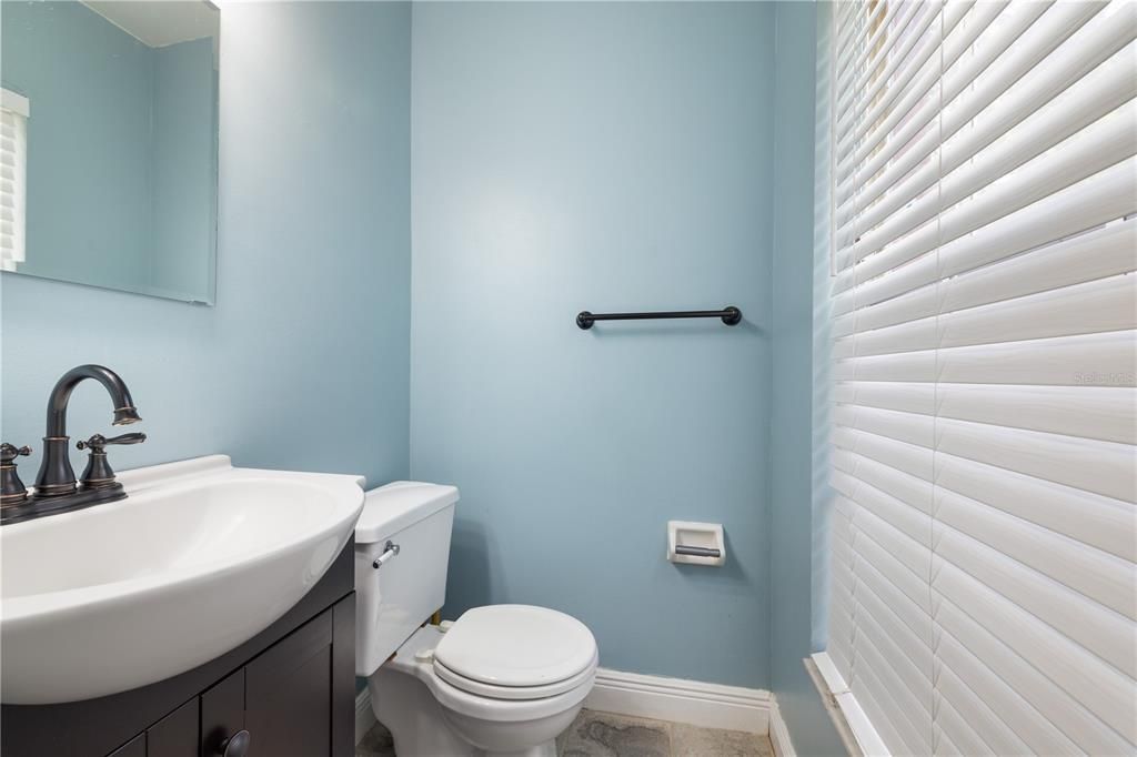 For Rent: $2,350 (2 beds, 1 baths, 1080 Square Feet)