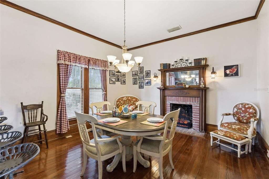 For Sale: $579,900 (4 beds, 3 baths, 2196 Square Feet)