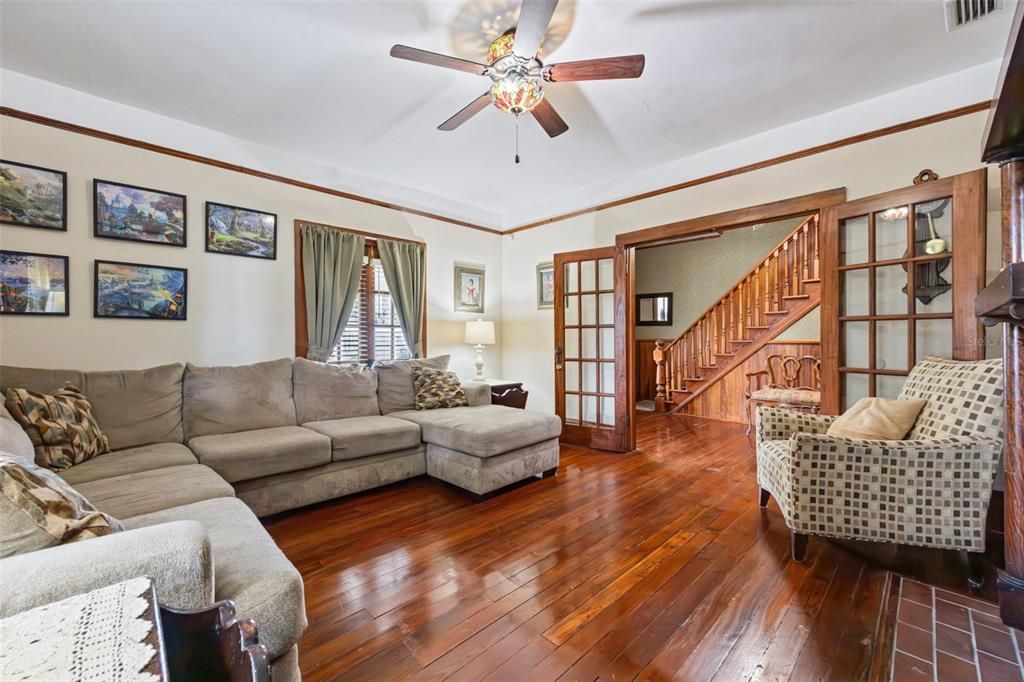 For Sale: $579,900 (4 beds, 3 baths, 2196 Square Feet)
