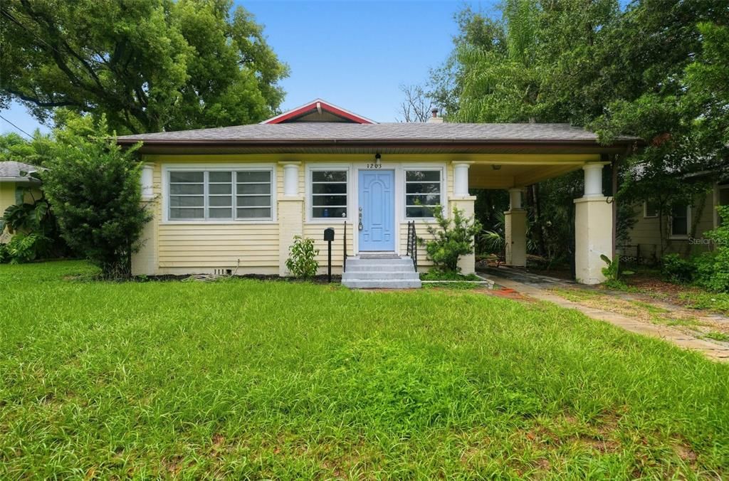 На продажу: $247,900 (2 спален, 1 ванн, 1300 Квадратных фут)