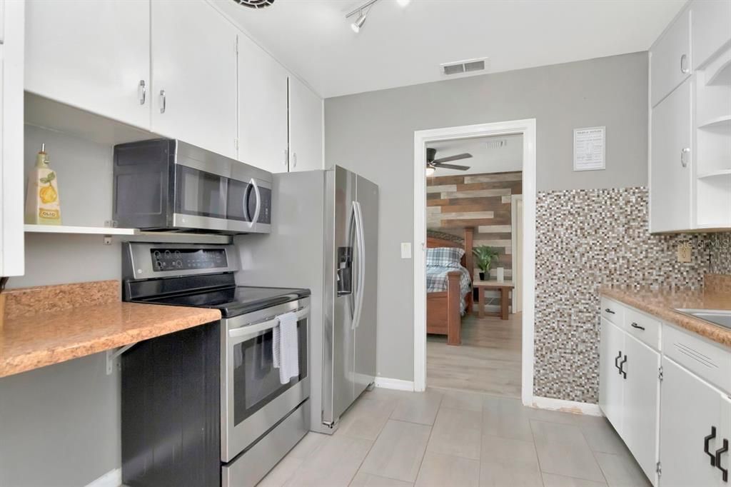 En Venta: $439,000 (4 camas, 2 baños, 1732 Pies cuadrados)