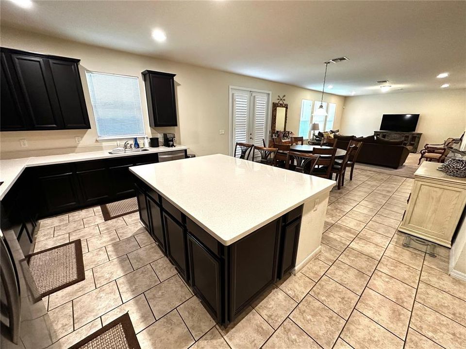 For Rent: $6,300 (4 beds, 3 baths, 3306 Square Feet)