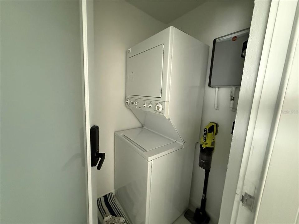 В аренду: $4,500 (2 спален, 1 ванн, 1126 Квадратных фут)