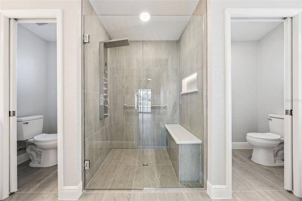 For Sale: $359,900 (3 beds, 2 baths, 1919 Square Feet)