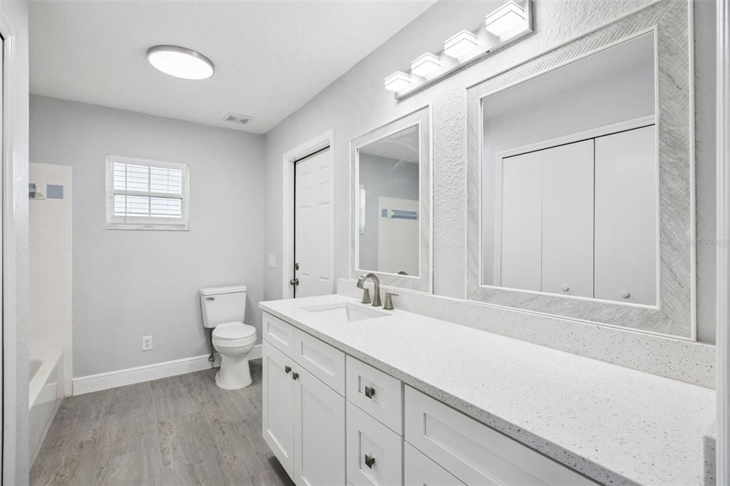 For Sale: $359,900 (3 beds, 2 baths, 1919 Square Feet)