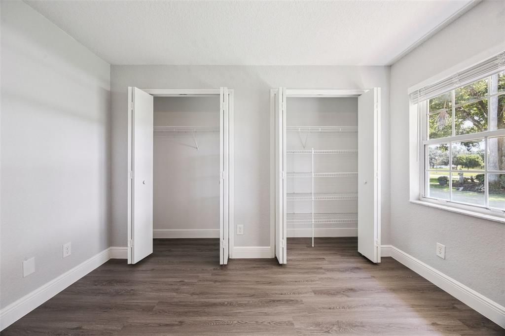 For Sale: $359,900 (3 beds, 2 baths, 1919 Square Feet)