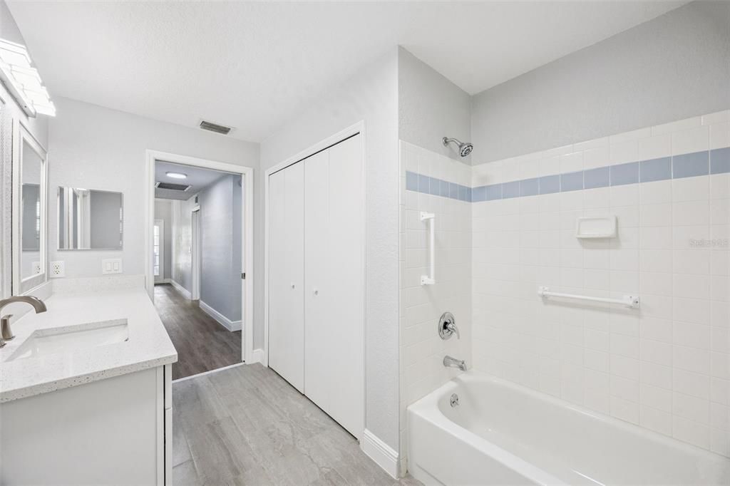 For Sale: $359,900 (3 beds, 2 baths, 1919 Square Feet)
