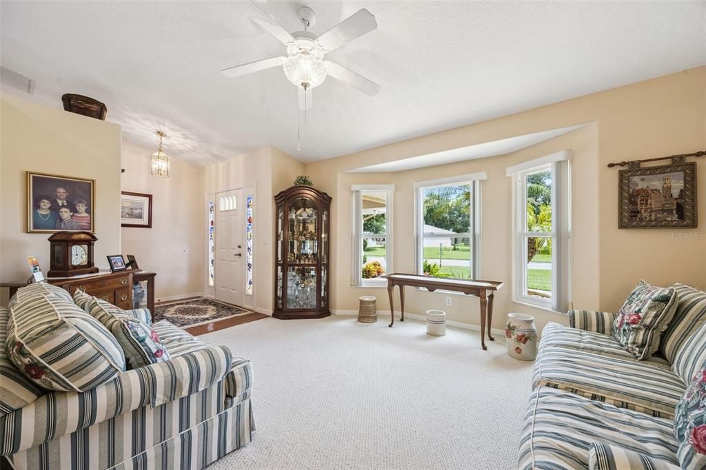 For Sale: $349,900 (3 beds, 2 baths, 2302 Square Feet)