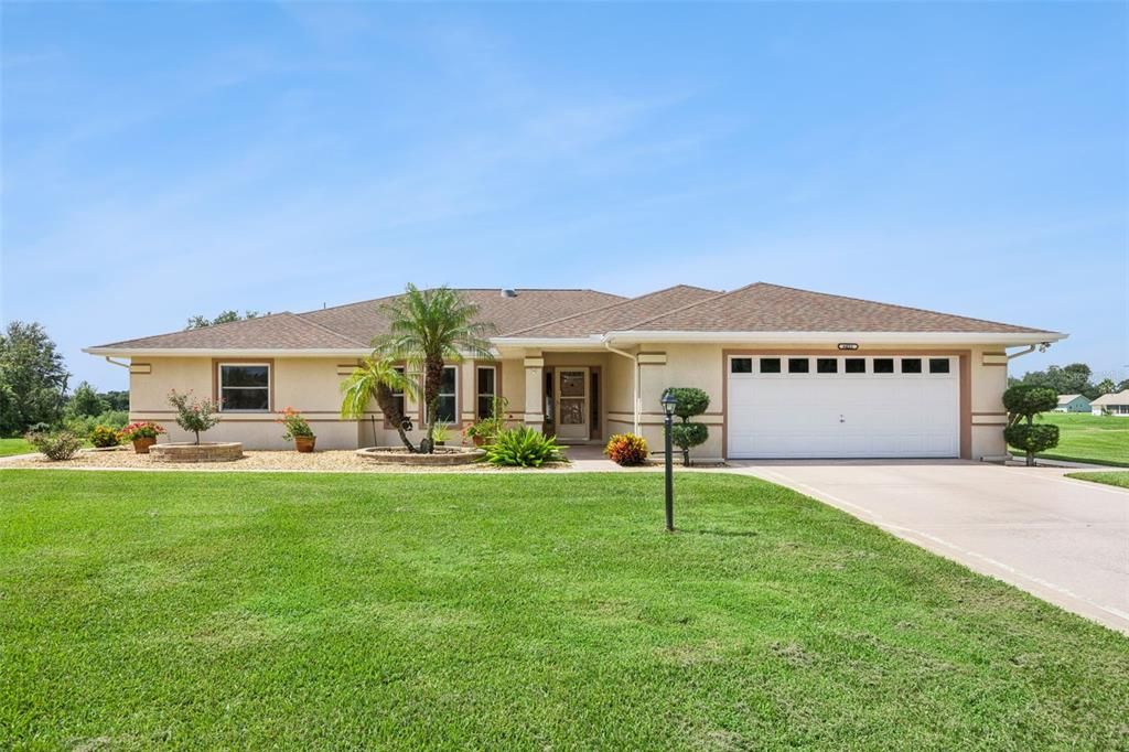 For Sale: $349,900 (3 beds, 2 baths, 2302 Square Feet)