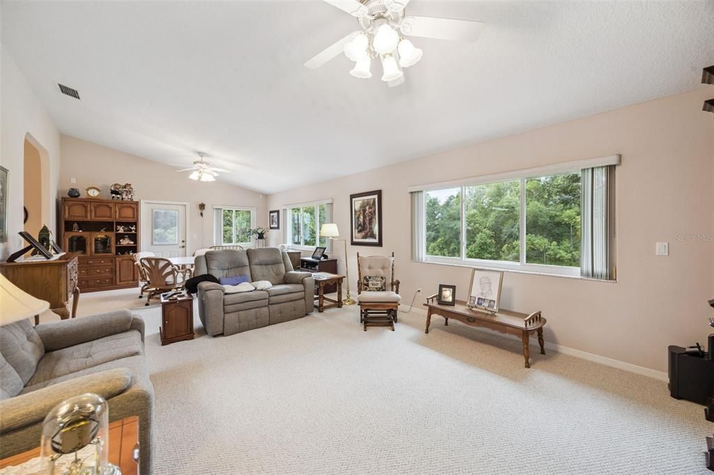 For Sale: $349,900 (3 beds, 2 baths, 2302 Square Feet)