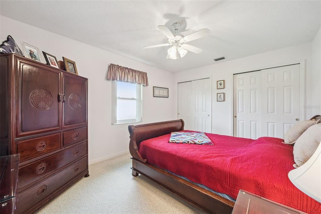 For Sale: $349,900 (3 beds, 2 baths, 2302 Square Feet)