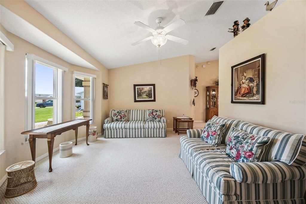 For Sale: $349,900 (3 beds, 2 baths, 2302 Square Feet)