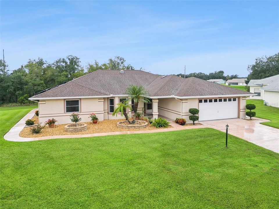 For Sale: $349,900 (3 beds, 2 baths, 2302 Square Feet)