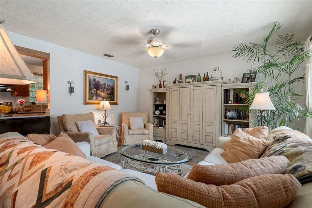 En Venta: $525,000 (2 camas, 2 baños, 1584 Pies cuadrados)