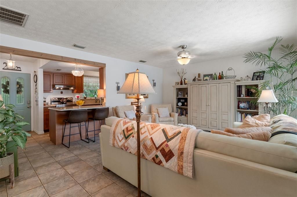 En Venta: $525,000 (2 camas, 2 baños, 1584 Pies cuadrados)