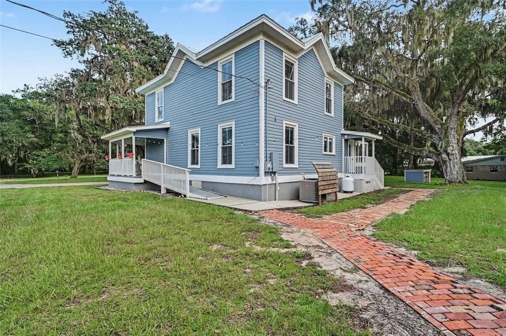 En Venta: $590,000 (3 camas, 2 baños, 1872 Pies cuadrados)