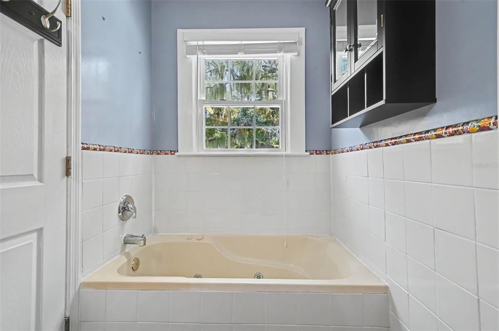 En Venta: $590,000 (3 camas, 2 baños, 1872 Pies cuadrados)