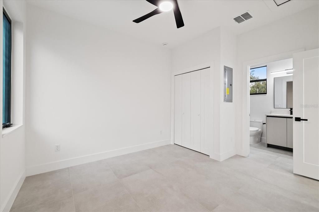 For Sale: $1,398,511 (5 beds, 4 baths, 3334 Square Feet)
