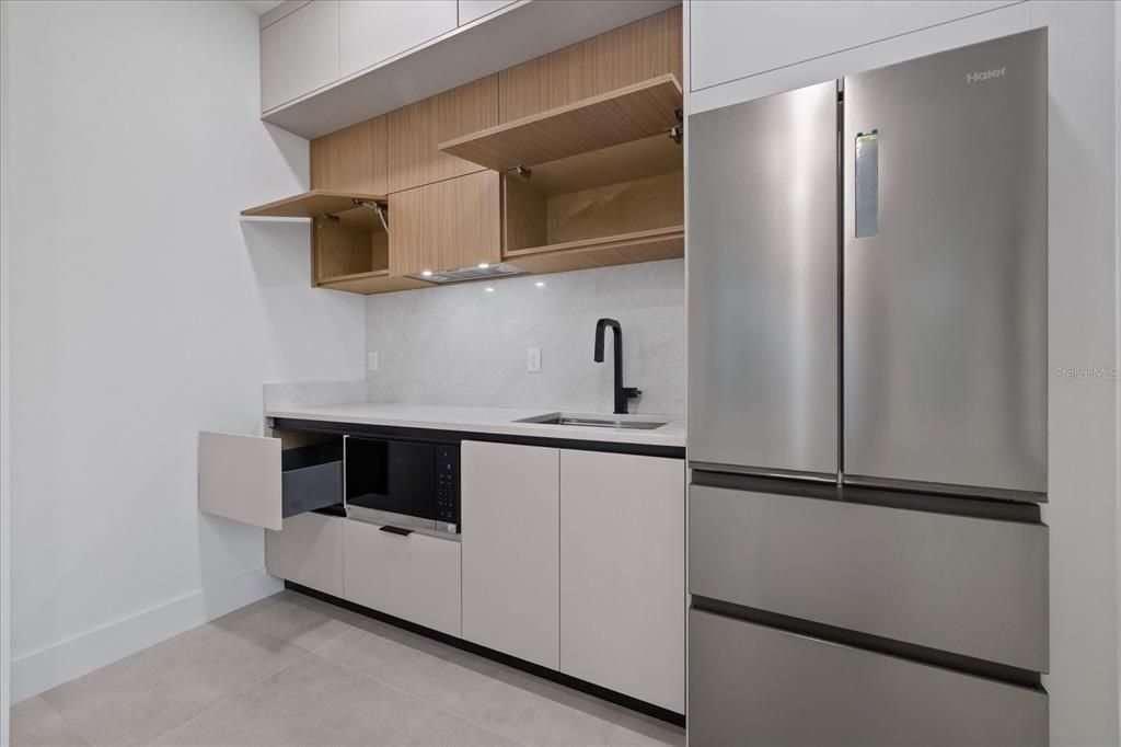 For Sale: $1,398,511 (5 beds, 4 baths, 3334 Square Feet)