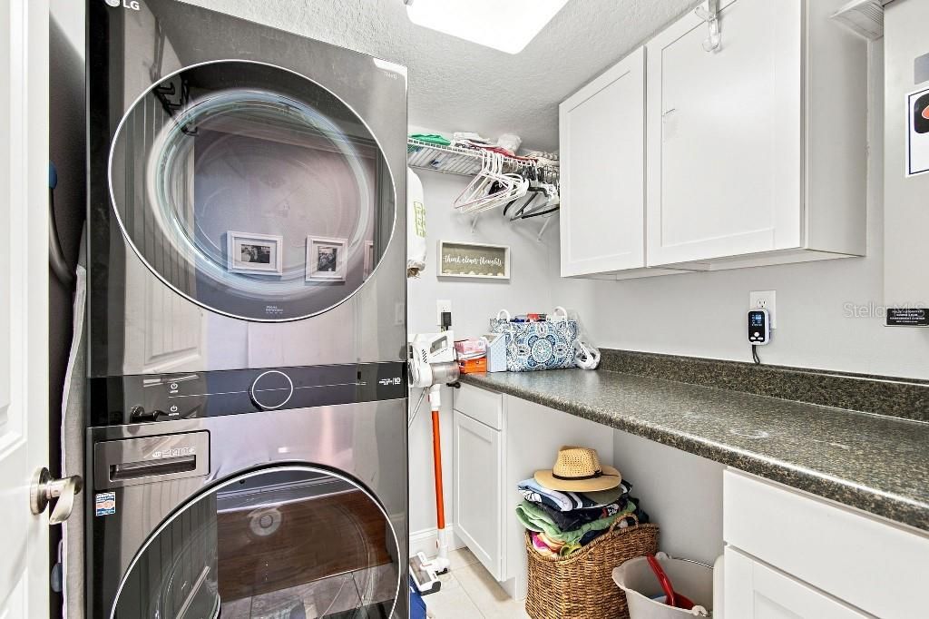 En Venta: $659,000 (3 camas, 3 baños, 2160 Pies cuadrados)