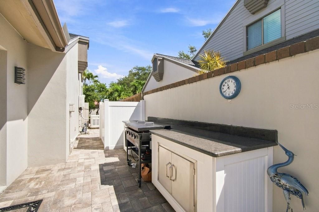 En Venta: $659,000 (3 camas, 3 baños, 2160 Pies cuadrados)