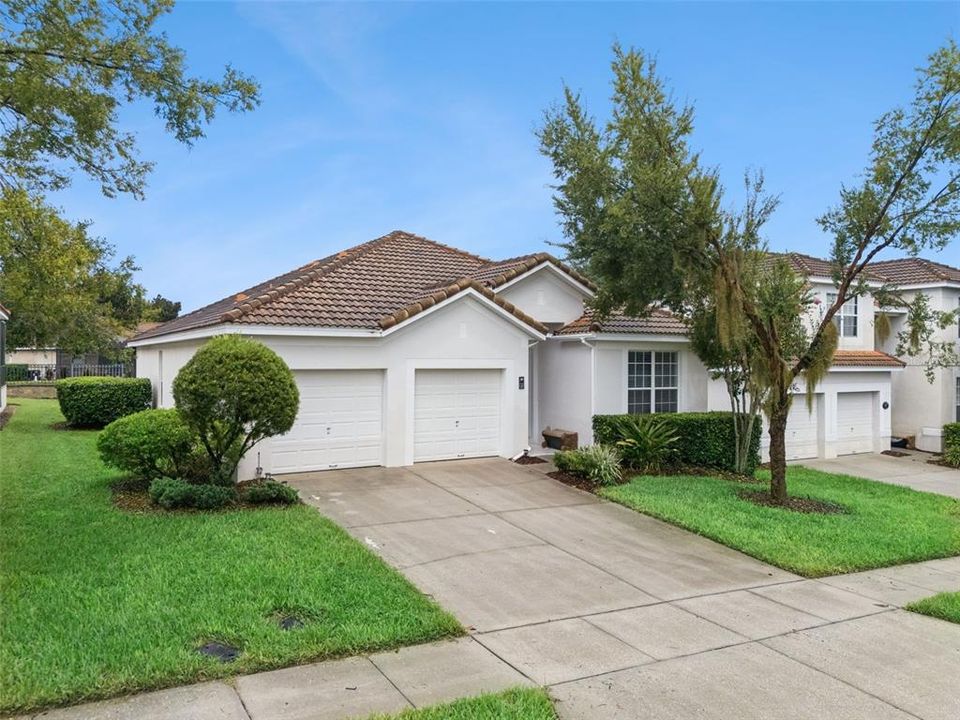 For Sale: $585,000 (4 beds, 4 baths, 1824 Square Feet)