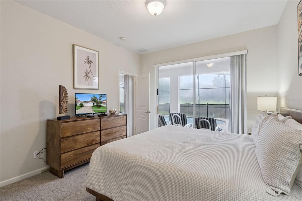 For Sale: $585,000 (4 beds, 4 baths, 1824 Square Feet)