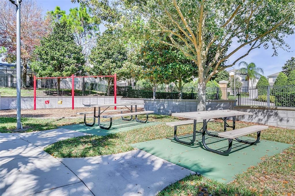 For Sale: $585,000 (4 beds, 4 baths, 1824 Square Feet)