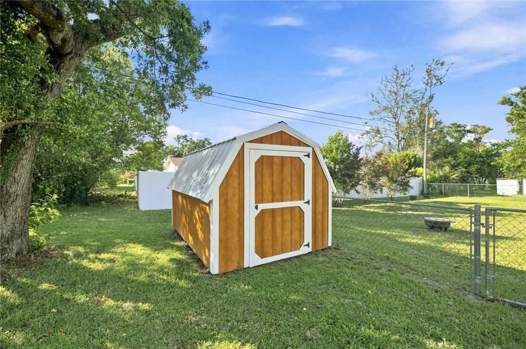 For Sale: $199,900 (2 beds, 1 baths, 1084 Square Feet)