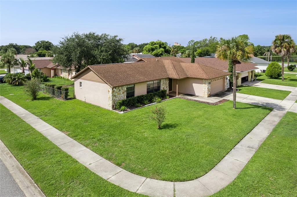 For Sale: $375,000 (3 beds, 2 baths, 1528 Square Feet)