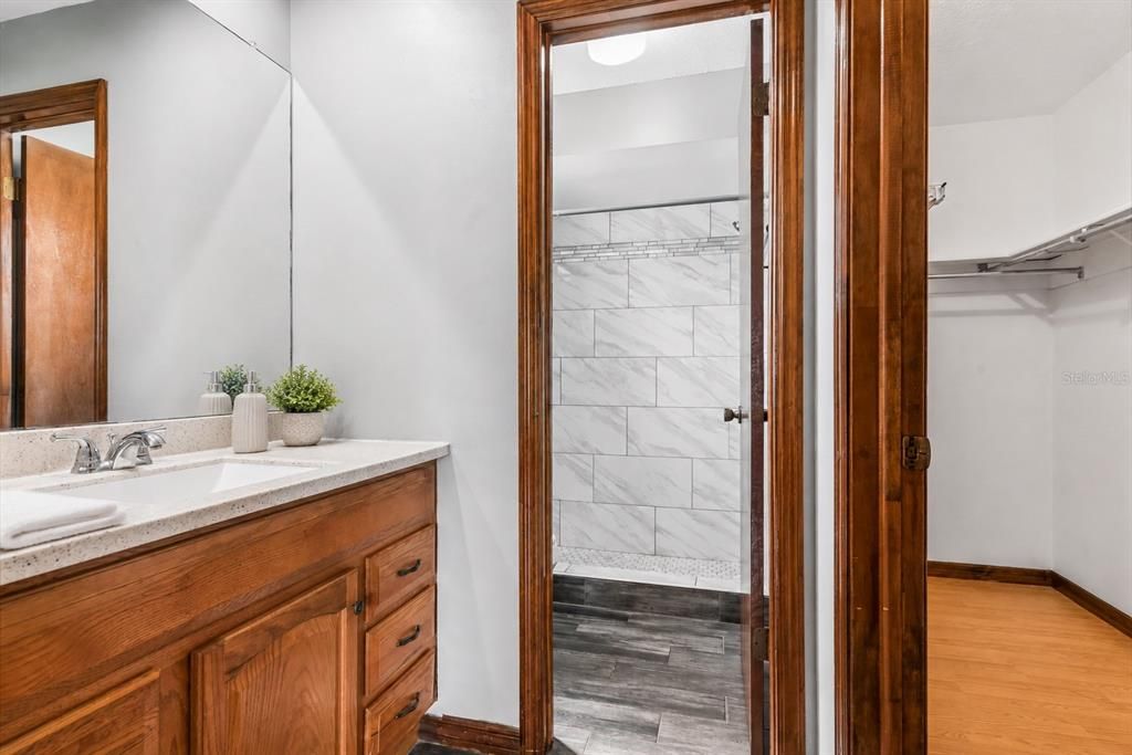 For Sale: $375,000 (3 beds, 2 baths, 1528 Square Feet)