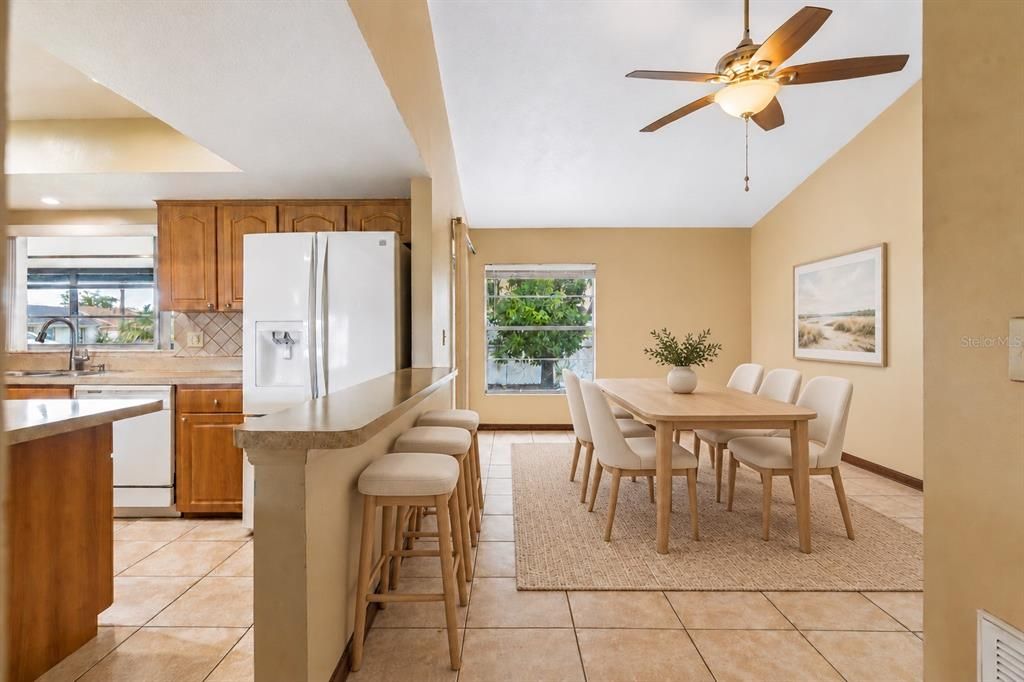 For Sale: $375,000 (3 beds, 2 baths, 1528 Square Feet)