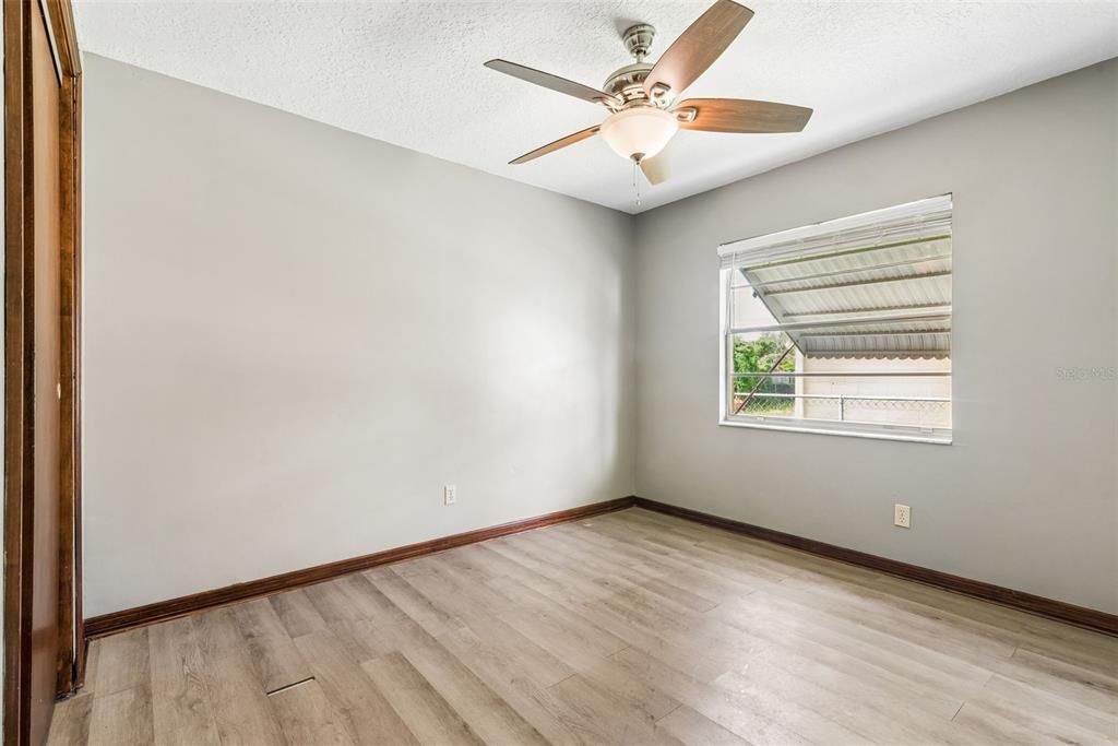 For Sale: $375,000 (3 beds, 2 baths, 1528 Square Feet)