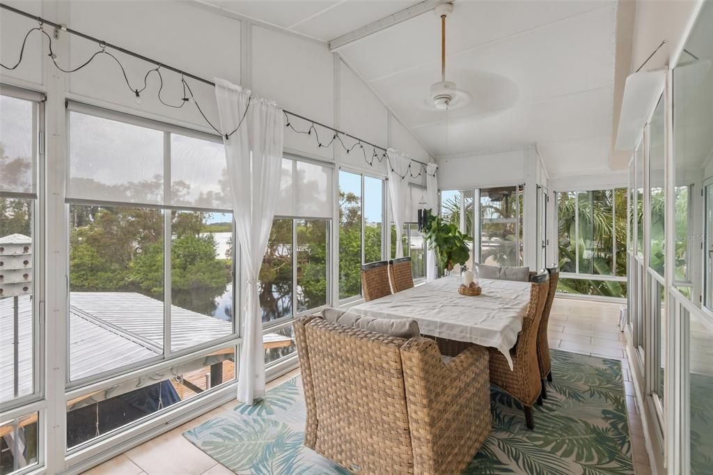 For Sale: $495,000 (3 beds, 3 baths, 1330 Square Feet)