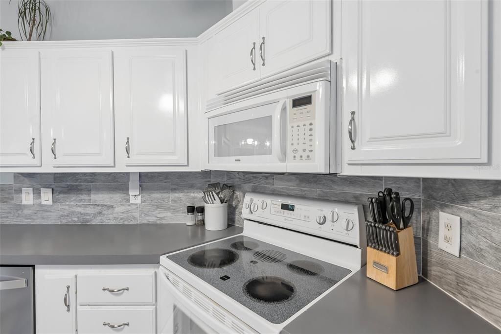 For Sale: $495,000 (3 beds, 3 baths, 1330 Square Feet)